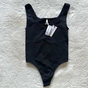 Aritzia Babaton Bodysuit Black Size XS